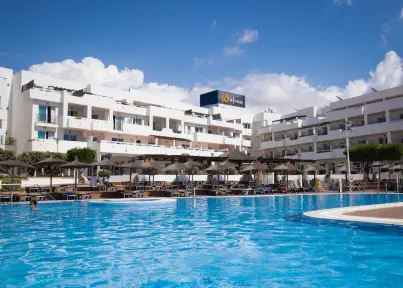 Piscina del hotel Ohtels Cabogata